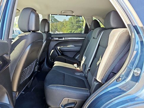 Used 2014 Kia Sorento LX FWD image 10