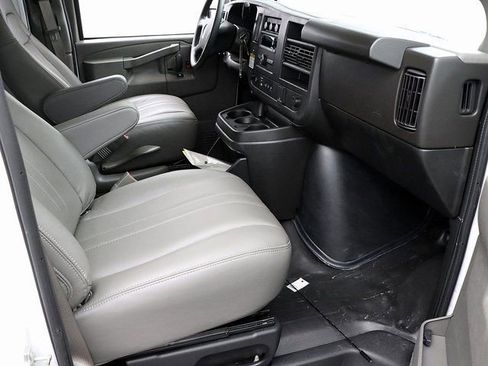 New 2025 GMC Savana 3500 w/ Power Convenience Package image 21