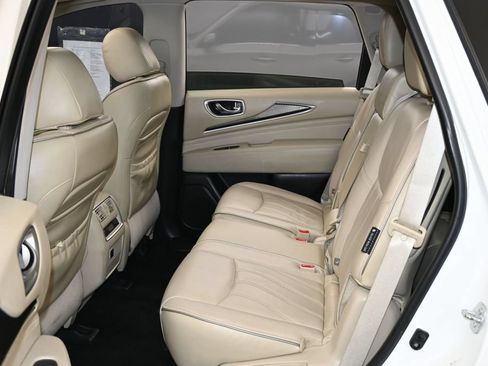 Used 2019 INFINITI QX60 Luxe w/ Essential Package FWD image 29