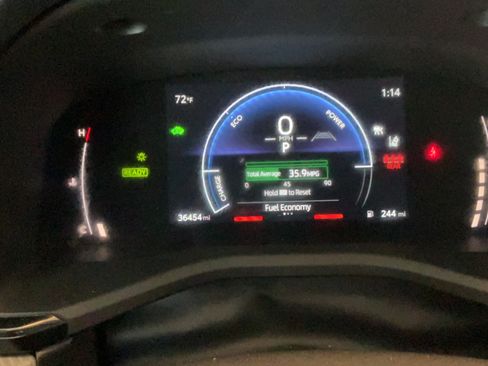 Used 2025 Toyota Camry SE w/ Convenience Package FWD image 10