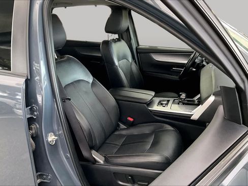 Used 2025 MAZDA CX-70 3.3 Turbo w/ Preferred Package AWD/4WD image 9