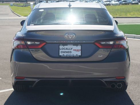 Used 2023 Toyota Camry SE w/ Audio Upgrade Package FWD image 3