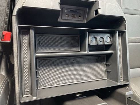 Used 2022 GMC Sierra 3500 Denali w/ Denali Ultimate Package image 34