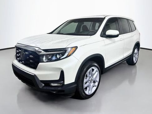 Certified 2025 Honda Passport EX-L image 5