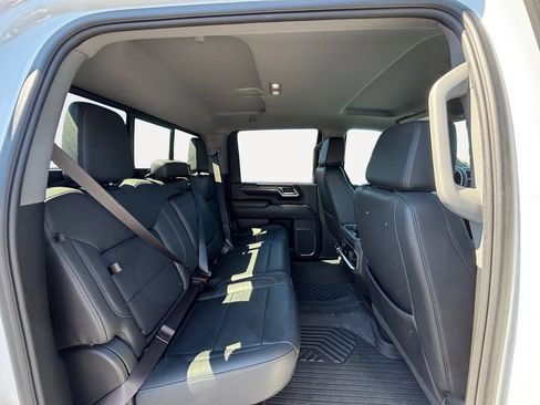 Used 2024 Chevrolet Silverado 2500 LTZ w/ LTZ Convenience Package image 11