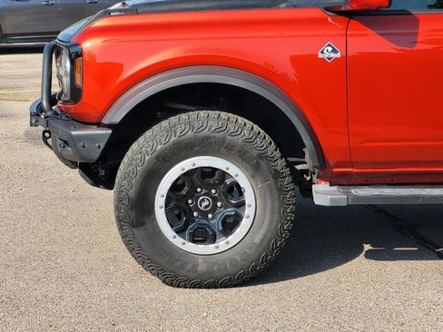 Used 2023 Ford Bronco Outer Banks w/ Sasquatch Package AWD/4WD image 8