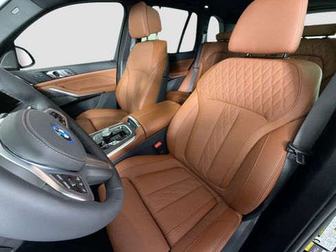 New 2026 BMW X5 xDrive50e w/ Executive Package image 21