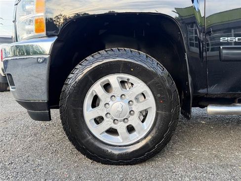 Used 2014 Chevrolet Silverado 2500 LTZ w/ LTZ Plus Package AWD/4WD image 10