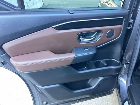 Used 2025 Honda Pilot Elite image 28