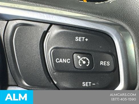 Used 2023 Jeep Wrangler Unlimited Sahara AWD/4WD image 28