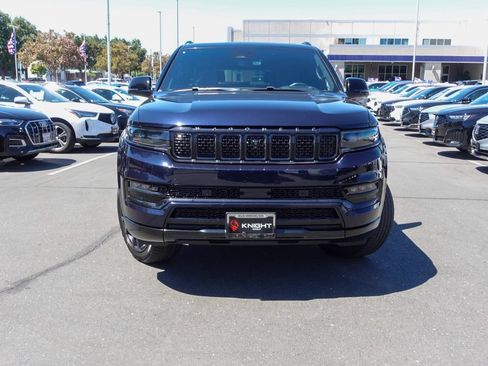 Used 2024 Jeep Grand Wagoneer L Series II w/ Quick Order Packagew 28T AWD/4WD image 2