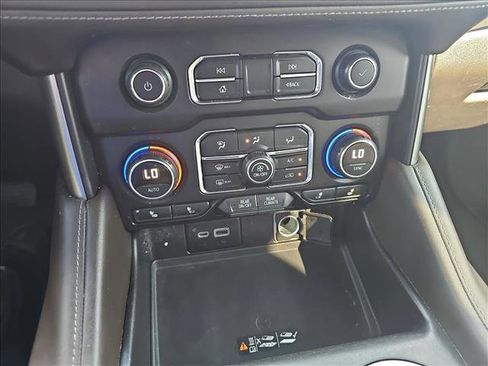 Used 2021 Chevrolet Tahoe LT image 19