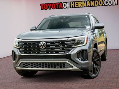 Used 2024 Volkswagen Atlas Cross Sport SE w/ Panoramic Sunroof Package