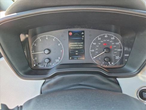 Used 2024 Toyota Corolla SE FWD image 11