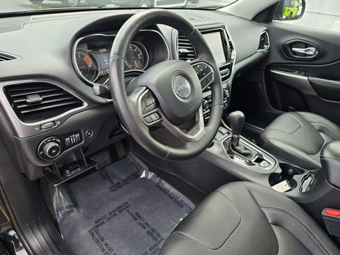 Used 2019 Jeep Cherokee Limited AWD/4WD image 8
