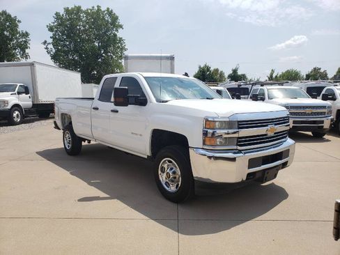 Used 2015 Chevrolet Silverado 2500 W/T w/ WT Convenience Package AWD/4WD image 5