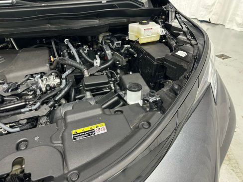 Used 2025 Toyota Sienna XSE image 72