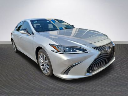 Used 2021 Lexus ES 300h w/ Premium Package