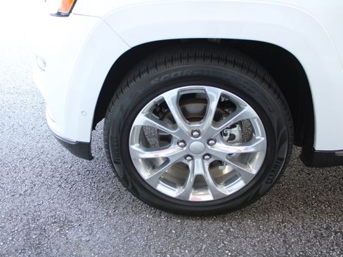 Used 2020 Jeep Grand Cherokee Summit image 10