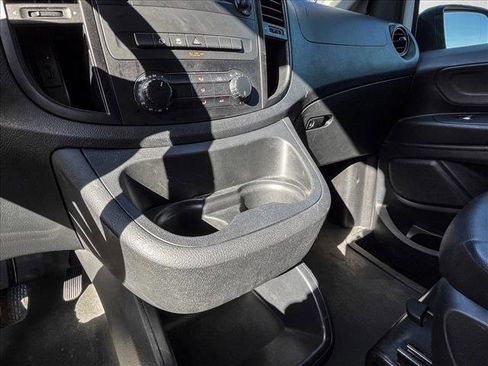 Used 2018 Mercedes-Benz Metris image 18