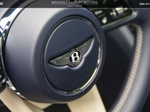 Used 2024 Bentley Flying Spur V8 AWD/4WD image 18