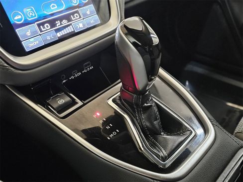 Used 2023 Subaru Outback Premium image 29