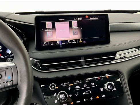 Certified 2025 INFINITI QX60 Luxe image 8