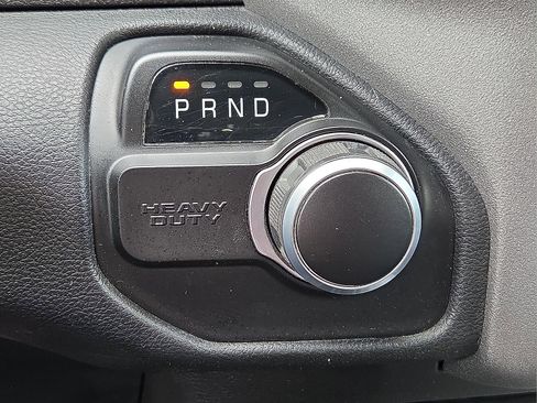 Used 2023 RAM 2500 Tradesman w/ Chrome Appearance Group AWD/4WD image 17