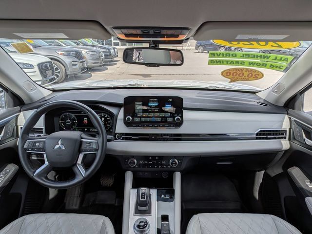 Used 2023 Mitsubishi Outlander SEL 40th Anniversary AWD/4WD image 17