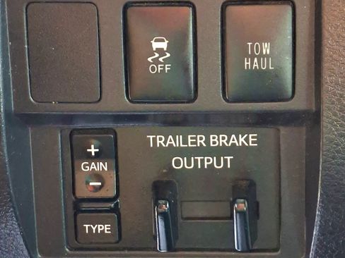 Used 2016 Toyota Tundra SR5 w/ SR5 Upgrade Package RWD image 27