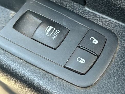 Used 2015 RAM 1500 Tradesman w/ Popular Equipment Group AWD/4WD image 30