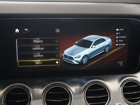 Certified 2022 Mercedes-Benz E 53 AMG 4MATIC Sedan image 25