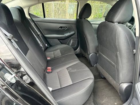 Used 2025 Nissan Sentra SV FWD image 15
