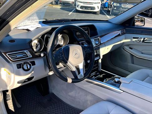 Used 2014 Mercedes-Benz E 350 Sedan image 17