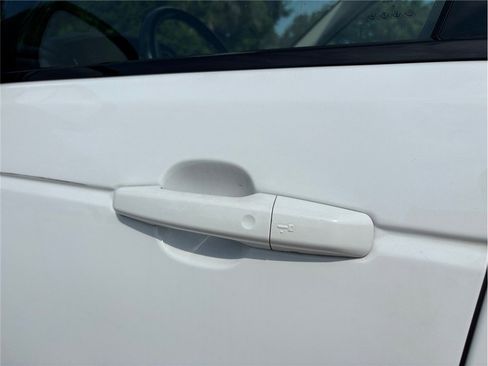 Used 2018 Land Rover Range Rover image 17