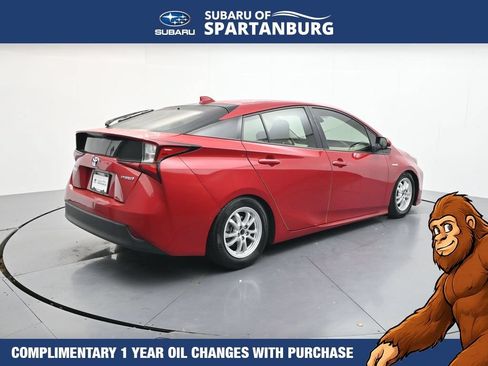 Used 2021 Toyota Prius LE FWD image 8