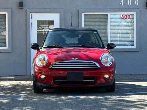 Used 2012 MINI Cooper Hardtop image 2