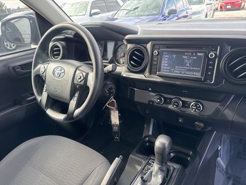Used 2019 Toyota Tacoma SR image 12