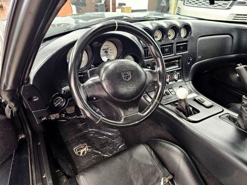 Used 2001 Dodge Viper GTS image 9