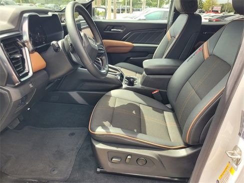 New 2025 GMC Canyon AT4 image 4