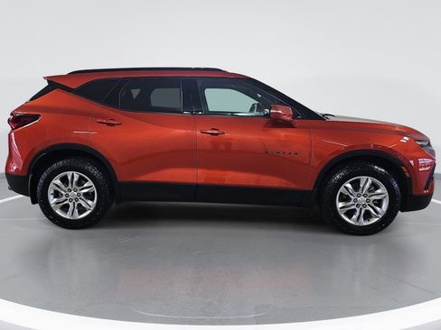 Used 2021 Chevrolet Blazer LT AWD/4WD image 2