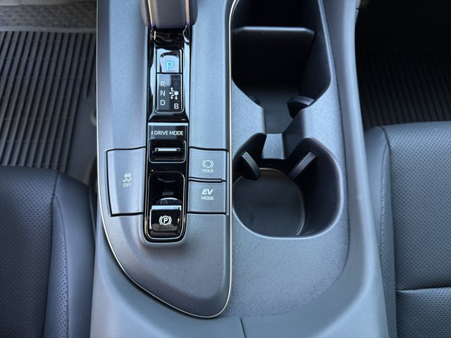 Used 2023 Toyota Crown AWD/4WD image 32