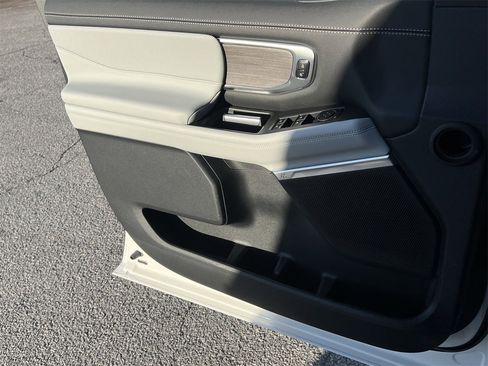 New 2025 Ford Expedition Max Platinum w/ Platinum Ultimate Package image 16