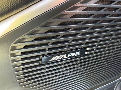Used 2023 Jeep Wagoneer Series III w/ Preferred Equipment Group AWD/4WD image 16