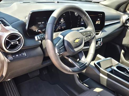 Used 2025 Chevrolet Equinox LT AWD/4WD image 10