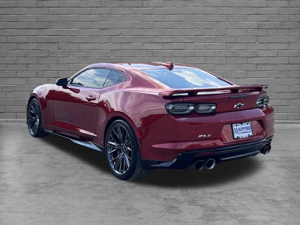 Used 2020 Chevrolet Camaro ZL1 RWD image 2