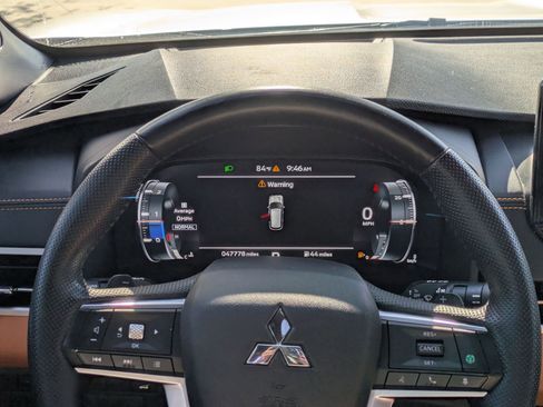 Used 2022 Mitsubishi Outlander SEL image 25