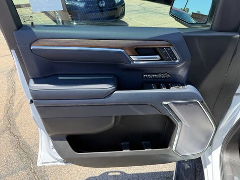 Used 2023 Chevrolet Silverado 1500 High Country w/ Technology Package AWD/4WD image 14