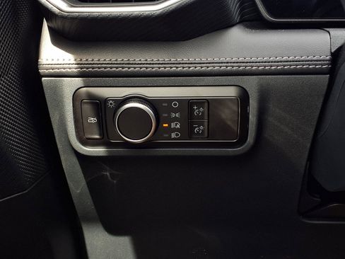 Used 2025 Ford Mustang GT Premium RWD image 18