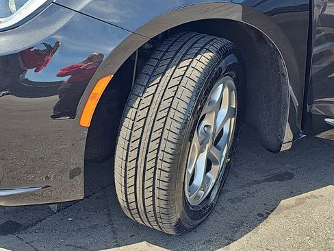 Used 2023 Chrysler Pacifica Limited w/ Uconnect Theater Family Group AWD/4WD image 35